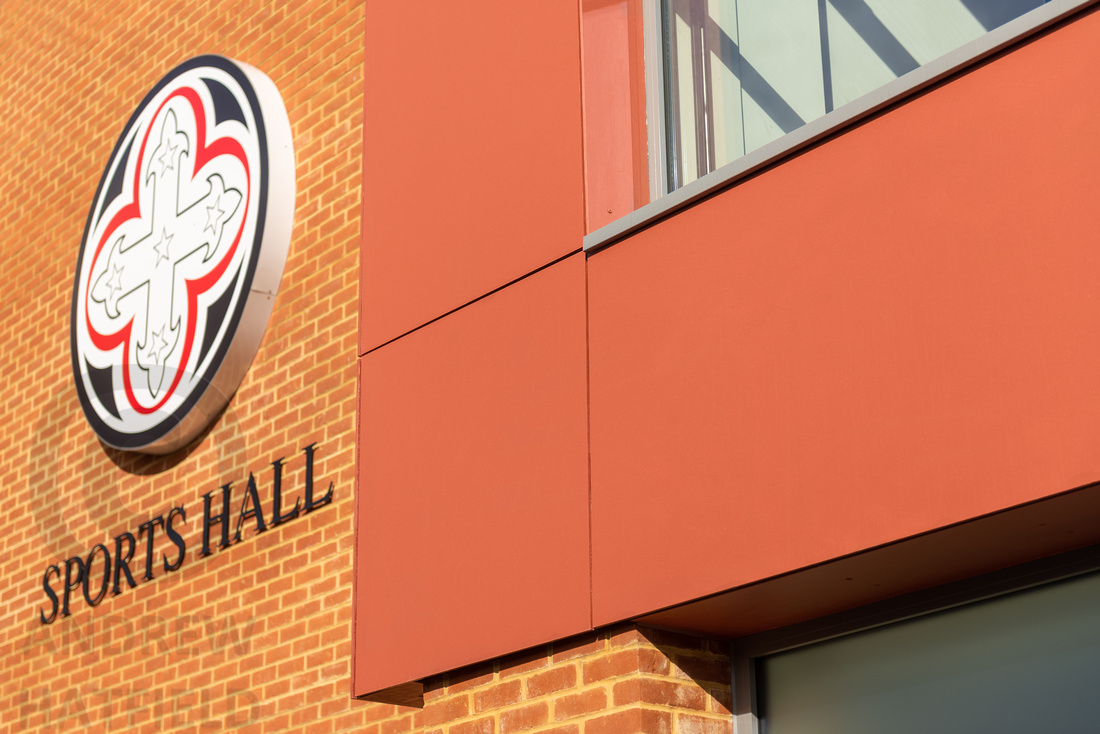 cladding detail, bishopsgate school sports hall, windsor - architectural photography